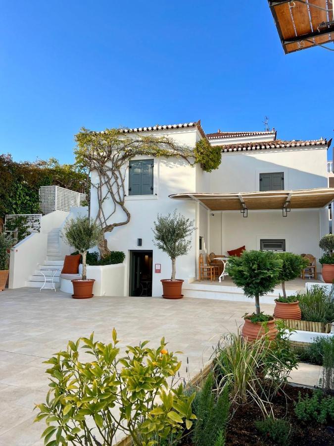 Yayaki Spetses Hotel Ngoại thất bức ảnh